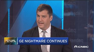 GE is crashing. Here's how to play it for a bounce