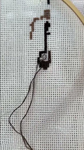 Cross Stitch with me 🪡 5 Half Stitches Across