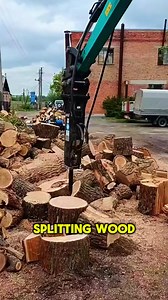 Splitting wood has never been easier with this machine! | Metzgerei Ogunquit Studio