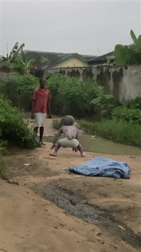 Who are you in this body @@Dankulikpokrikpi @Eviltwins