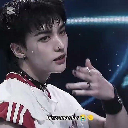 bir zamanlar #keşfetbeniöneçıkar #ytdayibenionecikarnolur #tutnolur #blackpink #lisa #hyunjin