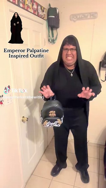Good let the hate flow through you 🖤🖤🖤⚡️⚡️⚡️ -#starwars #starwarscosplay #starwarscosplayer #palpetine #emperorpalpatine #sith #sithlord #darkside #starwarsfan #cosplay #fashion