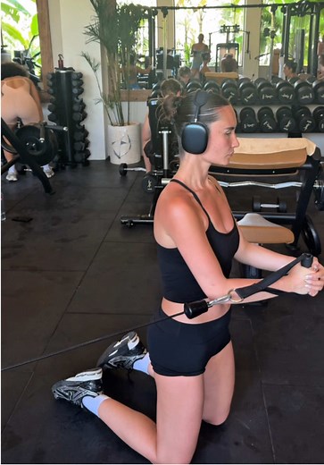 Cheyanne King's Full Body Workout: Glute Focused Day