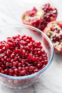 The Best Way to De-Seed a Pomegranate in Under A Minute! 🔗: https://natashaskitchen.com/how-to-seed-a-pomegranate-video-tutorial/ #pomegranate #howto #pomegranateseeds #pomegranatejuice | NatashasKitchen.com