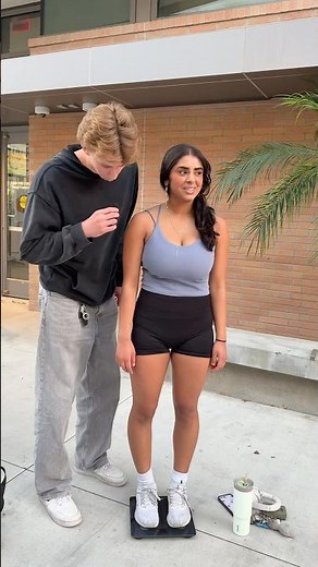 Weighing girls on a scale pt. 1 #weight #highschool #college #socialexperiment #tiktok #interview