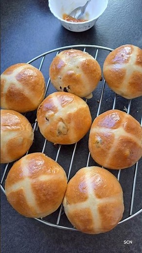 Hot Cross Buns #recipe #hotcrossbuns #buns #goodfriday #bunrecipe
