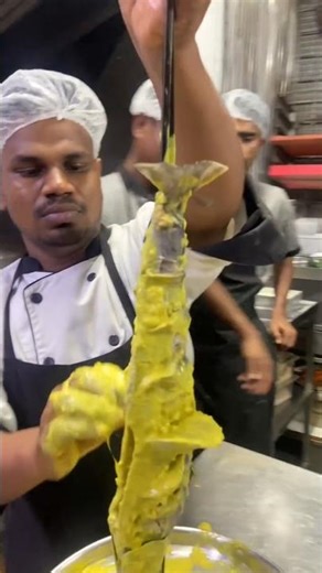 surmai lasuni...!!🧑‍🍳😋#youtubeshorts #hotellife #seefood #cheflife