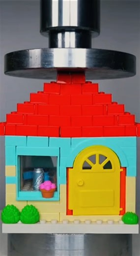 Can Roblox Noob Survive 100 TONS Hydraulic Press? #shorts