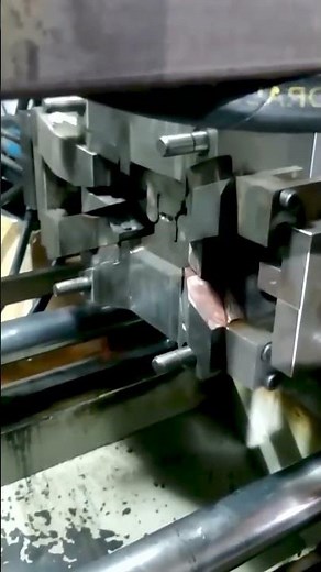 Interesting Side Core Pulling Injection Mold Mechanism