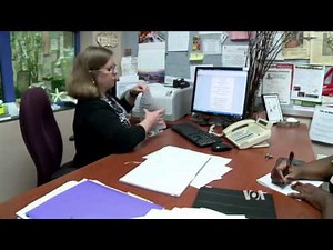 Teens Help Seniors Bridge High-Tech Generational Gap