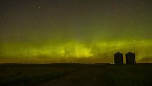 113K views · 1.5K reactions | Comet Neowise + Aurora = A Celestial Party last night in southern Manitoba! Great show last night! Here's a lapse of the event shot on Fuji X-T2. #cometNEOWISE #NEOWISE @MisheylaIwasiuk @MyRadarWX | Aaron Jayjack Extreme Storm Chaser | Facebook