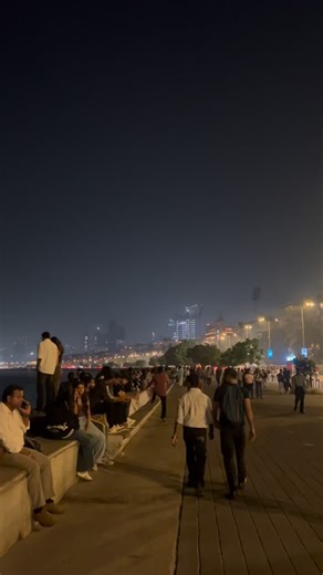 Mumbai Marine Drive night view❤️😘 @dadar_king506 #reels #reelsinstagram #reelitfeelit reelsindia reelsvideo reelkarofeelkaro instagood instagram instalike instafashion instamood instacool trending trendingreels trendingaudio trendingsongs trends trening | DK Raj