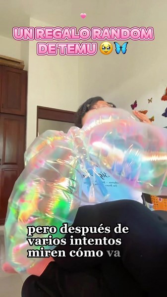 Compré algo en Temu, y esto vino de regalo. No sabía qué esperar, pero ahora estoy OBSESIONADA. ¿Qué harías tú con un globo así? 🤔 #TemuHaul #RegalosGratis #DecoraciónRandom #Mariposas #ReelsDivertidos