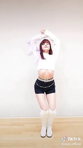 最後はニナと一緒に「Step and a step♪」🐇💕#NiziU #WithU #Stepandastep #NINA #うさぎダンスチャレンジ#rabbitdancechallenge