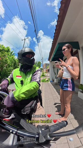 Gojek Bali Delivery Service Tips for Canadians