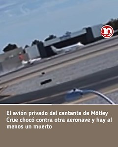 ✈ Tragedia aérea en Arizona Un jet Lear 35A se estrelló en el aeropuerto de Scottsdale, impactando contra un avión estacionado del actor Vince Vaughn. La aeronave, propiedad de Vince Neil (cantante de Mötley Crüe), rebotó en la pista antes de perder el control. 🚨 Consecuencias del accidente: El piloto del Lear 35A falleció en el impacto. Tres personas fueron hospitalizadas. Un pasajero quedó atrapado entre los escombros. 💬 "Es una tragedia terrible, que aún estamos tratando de entender", señal