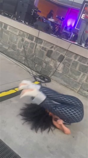 Evvie McKinney on Instagram: "I been bouncing back. So this time, it ain’t nothing new 😂🙌🏽 #BounceBackQueen #EvvieMcKinney"