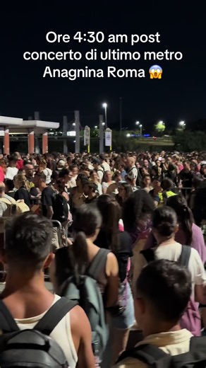 #ultimo #disagio #lafavolapersempre | metro