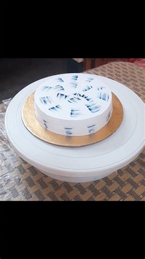 very simple cake design for beginnners #cake #cakedecorating #homemadecake #easycakedesign