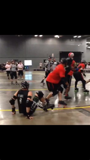 Men’s roller derby highlights! 🛼🔥 Watch these skaters slam, crash, and get back up, full-contact, fast-paced action with big hits and epic falls! 🤕💥 #RollerDerby #MenWhoRoll #Action #Fyp #CapCut