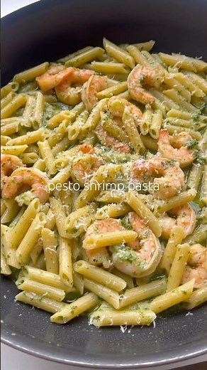 Pesto Shrimp Pasta 💚 full recipe is on my substack!