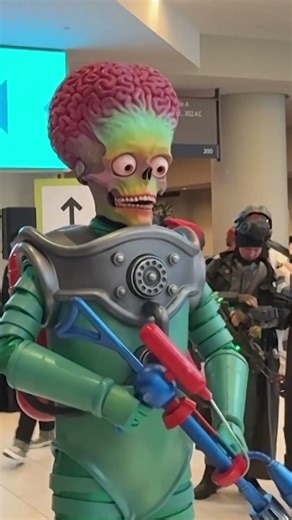 🦸 Toronto Comicon draws thousands of cosplayers