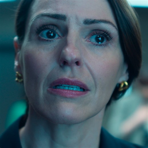 The British Prime Minister (Suranne Jones) is forced to choose between her country and her family when her husband is taken hostage. HOSTAGE, a new action-packed political thriller, comes to Netflix 21 August. | Netflix