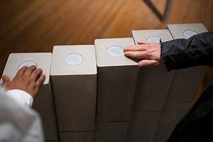 Cette entreprise transforme l'amiante en matériaux de construction à bilan carbone négatif