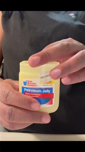 Removing my Dexcom G7 sensor!! using my little trick with the petroleum jelly . #Dexcom. ​⁠