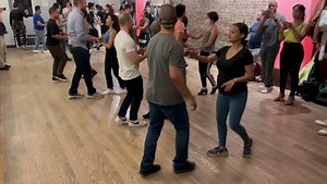 Salsa demo with @andy7087 and @chichicortes | Salsa Salsa Dance Studio