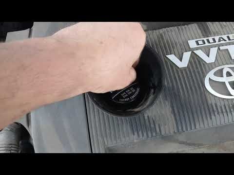 How to Check Oil Level in a Toyota Venza (2009–2015)