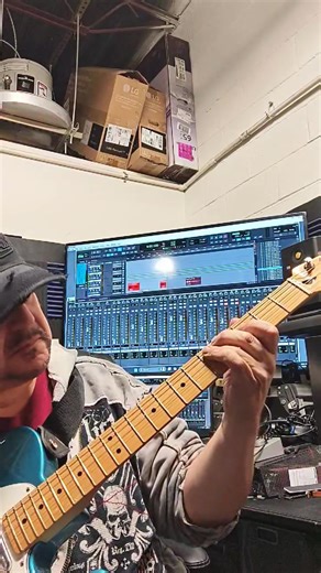 Some Texas Shred on a Fender Telecaster through a Positive Grid Spark 40. Let me know what you think. | Gary Gatti - Guitarist