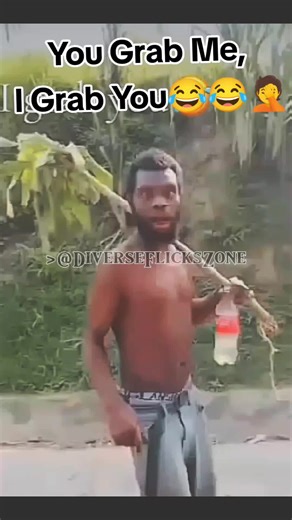 You Grab Me, I Grab You 😂😂😂🤦 . . . . . .. . .. . . .. . . . . . . . . . . . . . . .. .. #foryou #fyp #fypシ゚viral #pngtiktok🇵🇬 #funnymoments #dfzrealm🎞️ #dfzuniverse🌐 #laugh #pngtuber #tiktokpng🇵🇬