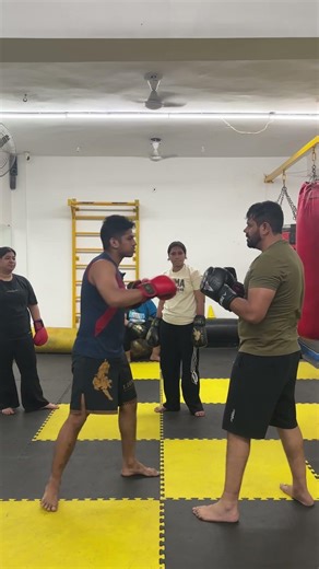 Boxing combo #mma #combatsport #mmatraining #boxing #mixedmartialarts #boxingtraining