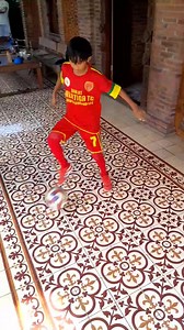 288K views · 4.2K reactions | Ball mastery Soccer training skills #training #soccer #skills #ballmastery #football #fbpro #fyp #fblifestyle | Seto Bowo | Facebook