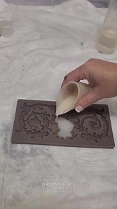 ✨✨✨ Create fancy castings using our amazing NEW Decor Moulds®️ by Redesign! Furniture artist Brushed by Brandydemonstrates just how easy it is to use Amazing Cast resin by Alumilite Corporation our intricate Moulds with perfect results. The castings add so much detail and amazing design elements to your DIY projects such as furniture, wall art and more. Color as desired and adhere with a strong glue to your surface. Decor Mould®️Salon des Nobles from the collection The Grand Chateau Amazing Cast