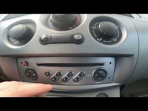 Wie gebe ich den Radiocode beim Renault Scenic II (2003–2009) ein?