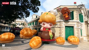 Craving for authentic Cha Chaan Teng vibes in Macao? Drop your hidden must-eats to DIMOO! 🎡 “POP MART MACAO CITYWALK” DIMOO ‧ Classic Cha Chaan Teng 📅 Date | 6 June - 21 September 📍 Location｜St. Augustine's Square 來澳門有咩必食嘅冰室美食呢？快啲分享你嘅私藏名單俾DIMOO啦！🍴✨ 🎡《與POP MART漫遊澳門》 DIMOO ‧ 小城冰室 📅日期｜6月6日至9月21日 📍地點｜崗頂前地 #與POPMART漫遊澳門 #POPMARTMACAOCITYWALK #POPMART #DIMOO | Visit Macao