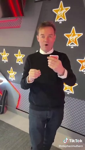 Interactive Mind Reading Magic Trick with Stephen Mulhern