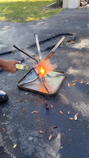 Powder coating and rust don’t stand a chance!⚡️Here we’re using a...