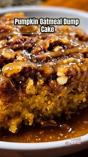 Cozy up with this Pumpkin Oatmeal Dump Cake—it's the perfect fall dessert, easy to make and oh-so-delicious! 🍂 Pumpkin Oatmeal Dump Cake Ingredients: 🎃 1 can (15 oz) pumpkin puree 🌾 1 cup old-fashioned oats 🍬 1 cup brown sugar, packed ✨ 1 teaspoon ground cinnamon 🧂 1/2 teaspoon ground nutmeg 🍂 1/4 teaspoon ground cloves 🥣 1/2 teaspoon baking powder 🧂 1/4 teaspoon salt 🧈 1/2 cup unsalted butter, melted 🌰 1/2 cup chopped pecans (optional) 🥛 1/2 cup milk Directions: 1. Preheat your oven