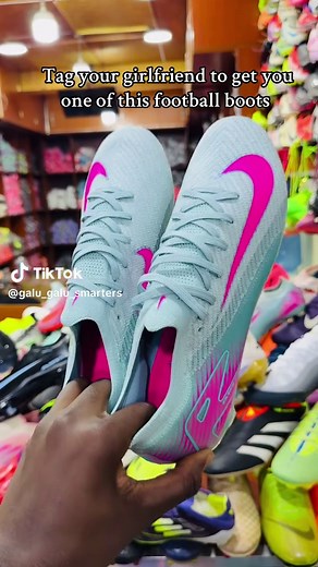Essential Guide to Choosing Football Boots