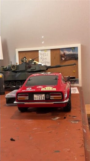 Kyosho Datsun 240Z 1971. Sound simulation installed.