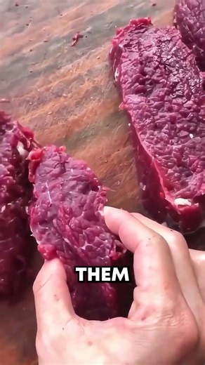 Why Raw Meat Moves!