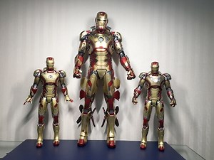 1/4 scale MARK 42 DELUXE from Iron Man 3 by HOT TOYS