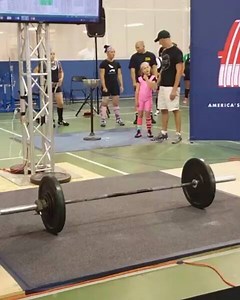 416K views · 4.9K reactions | Meet Myla she just turned 8yrs old and completed her first meet today!!! On top of that she went #gwpl949 ❤ Here's her final lift of the day where she broke the American deadlift record for the 2ND TIME!!! With this 115.74lbs pull A big thank you to @chroniclesofapowermom for raising such a gem. | Girls Who Powerlift | Facebook