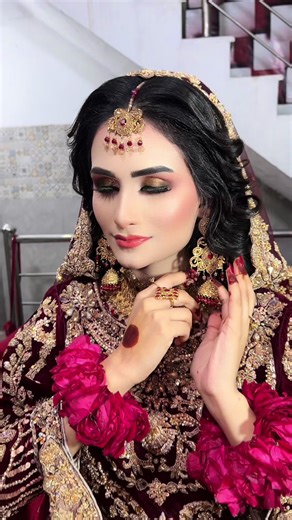 Achieve a Dewy Glow with Amber's Creamy Base