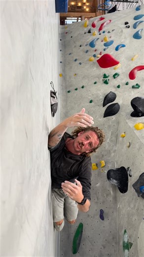 jlsneumann on Instagram: "phu da weiß ich nicht was ich dazu sagen soll… heftiger boulder, zurzeit eher halbgas weil ich bisschen kränkel. stay tuned & snackish folks! #bouldern #boulderinglife #boulderinggermany #bouldernbayern #boulderlove #kletternmachtspaß #bouldercommunity #chalkup #sendmode #bouldertraining #kletterhalle #boulderfun #bouldernistleben #indoorbouldering #boulderingvibes #boulderprogress #boulderlifestyle #boulderingmotivation #boulderaddict"