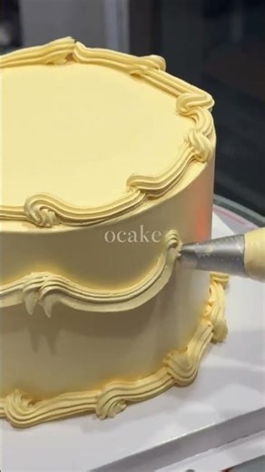 Today's immersive 6-inch cake making experience 💛🧡 #happycakeideas #birthdaycake