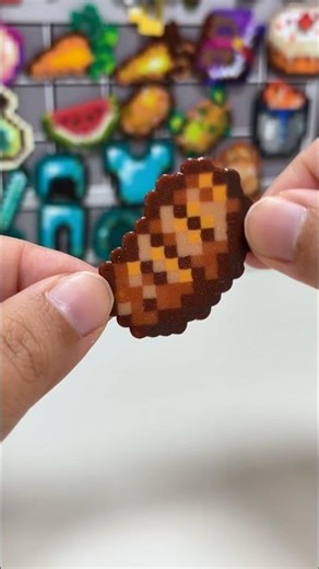 Making a cooked steak in Minecraft using perlerbeads #perlerbeads #minecraft #diycrafts #pixelart